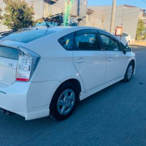 Toyota Prius 30